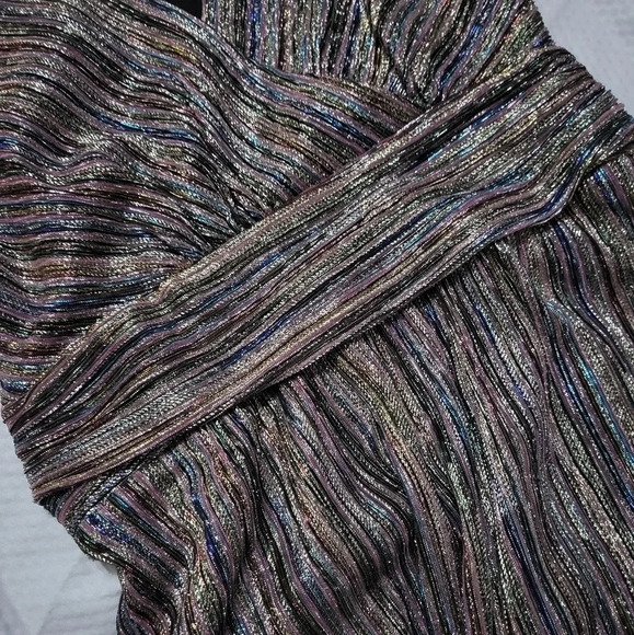 Julia Jordan V-Neck Metallic Stripe Mini Dress, Long Sleeve, Lined, size 4, EUC! - Picture 3 of 13